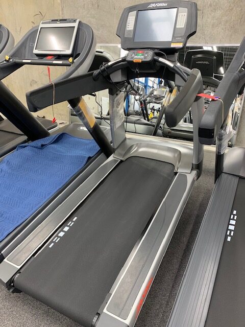 Life Fitness 95t Remanufactured Gym
